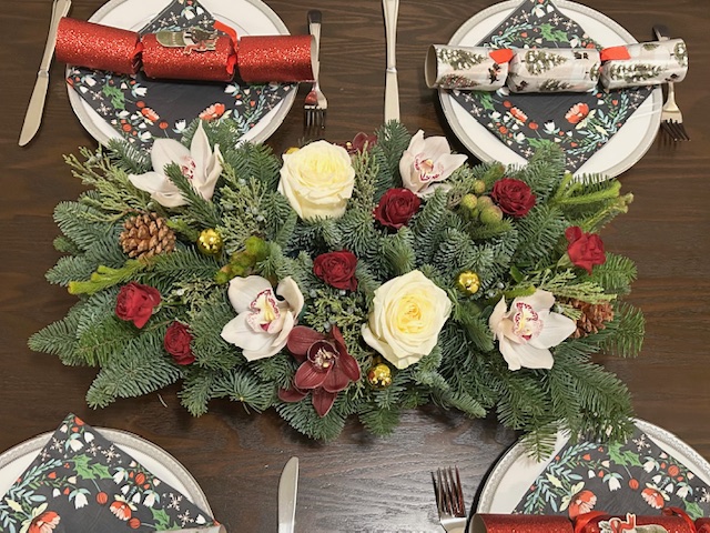 CMAS066 Festive Table Centre Arrangement Premium 2 Candles